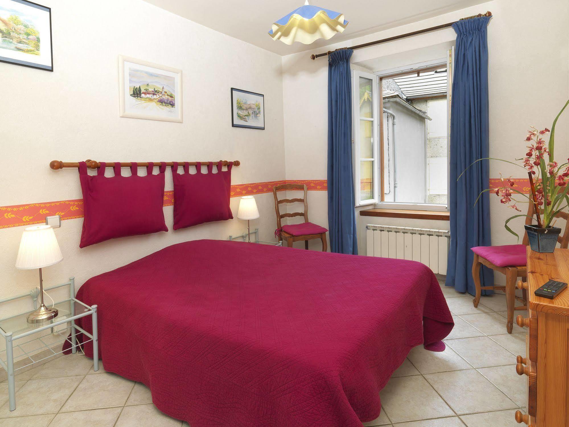 Auberge De L'Isard Saint-Denis  Luaran gambar